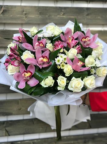 Букет цветов из: Розы и Хризантемы в Каново