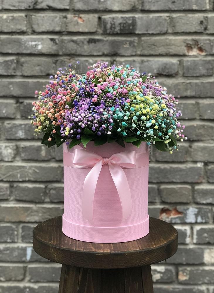 Цветочная композиция из Гипсофила и Розы в шляпной коробке в Каново