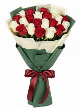 Букет Микс из красных и белых роз в Каново