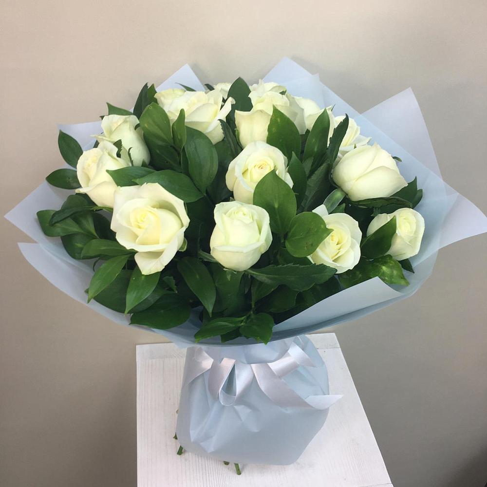 Букет 15 Белых роз Проуд в Каново