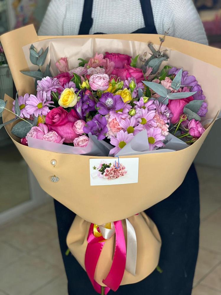 Букет цветов из: Хризантемы, Гвоздики и Альстромерии в Каново