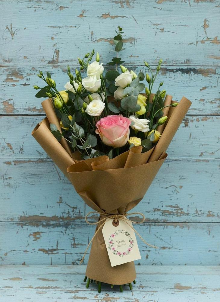 Букет цветов из: Розы и Лизиантусы в Каново