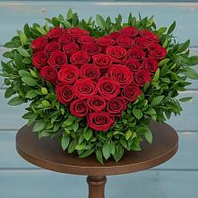 Цветочная композиция из Розы в виде сердца в Каново