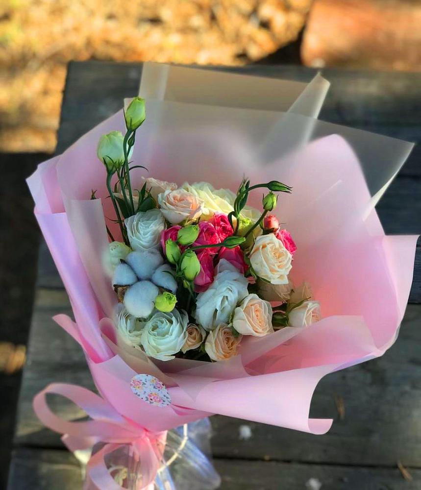 Букет цветов из: Розы и Лизиантусы в Каново