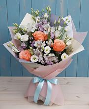 Букет цветов из:  Лизиантусы, Розы, Альстромерии и Гипсофила в Каново