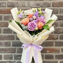 Букет цветов из:  Лизиантусы и Розы в Каново