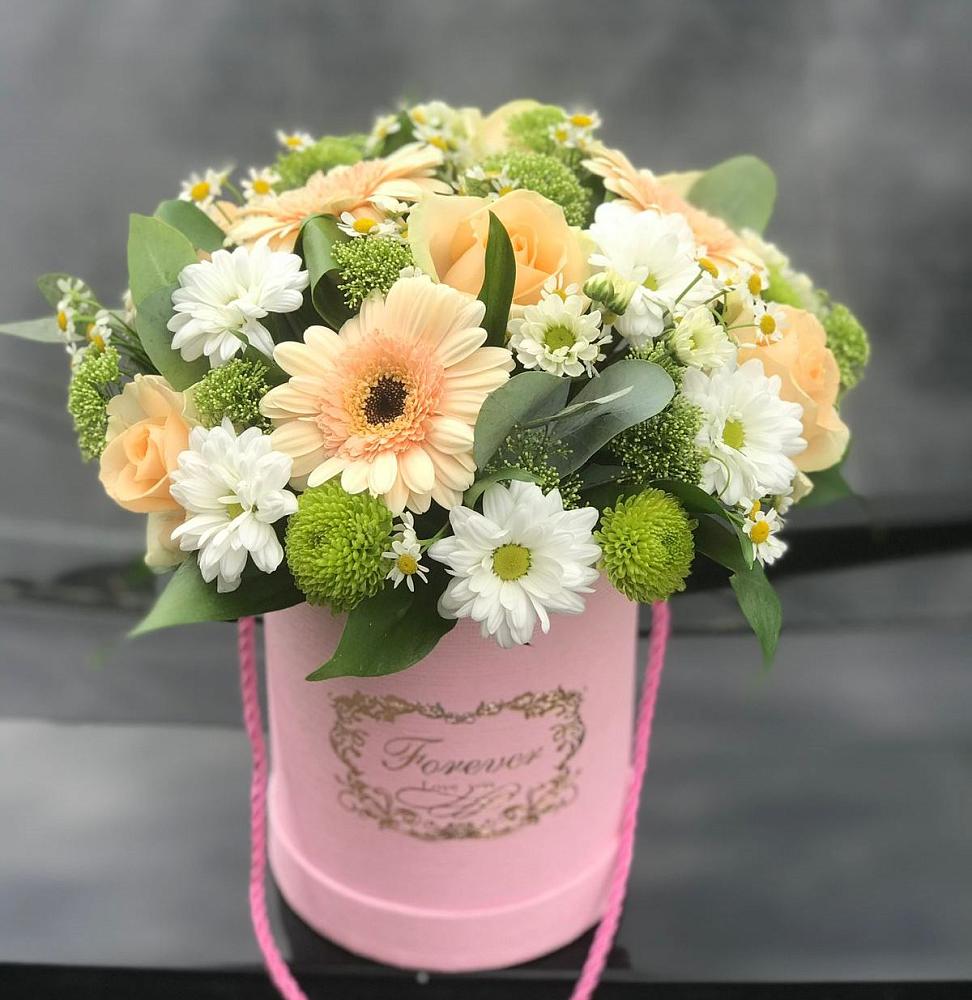 Цветочная композиция из Розы, Герберы и Хризантемы в шляпной коробке в Каново