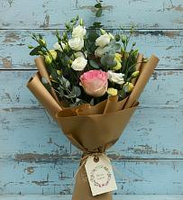 Букет цветов из:  Розы и Лизиантусы в Каново