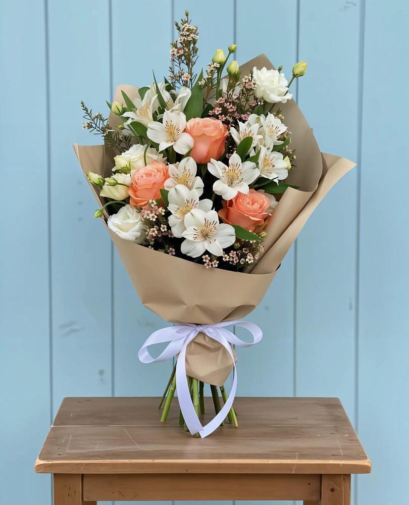Букет цветов из: Альстромерии, Лизиантусы, Розы и Хризантемы в Каново