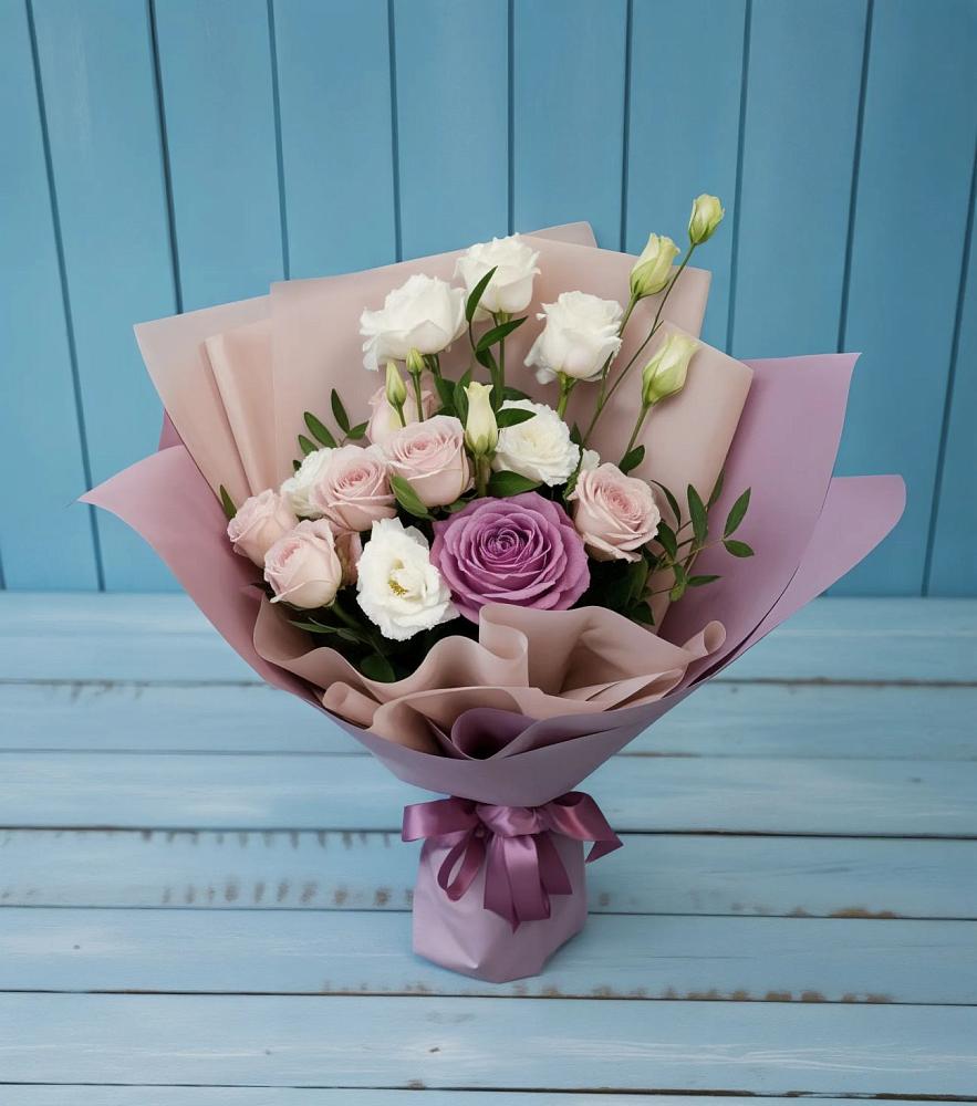 Букет цветов из: Розы и Лизиантусы в Каново